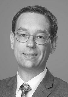 Dr.                                                          Markus Edelbluth