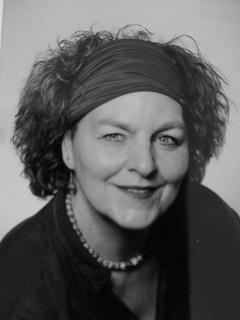 Dipl.-Verww.                                                 Petra Kohllöffel