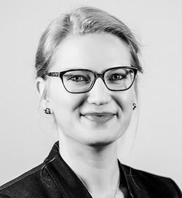 Dr.                                                          Sarah Ginski-Thiele