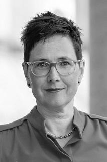 Dr.                                                          Sigrid Wienhues