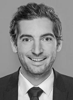 Dr.                                                          Stefan Bischoff