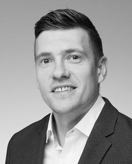 Dr.                                                          Michael R. Geiß