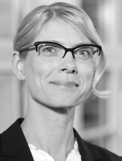 Dr.                                                          Ina Richter