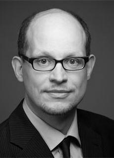 Prof. Dr.                                                    Matthias Becker