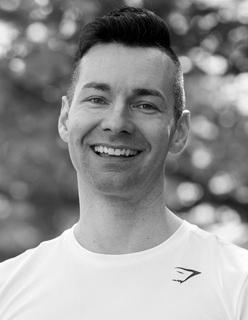 Dr.                                                          Philipp Kadelke