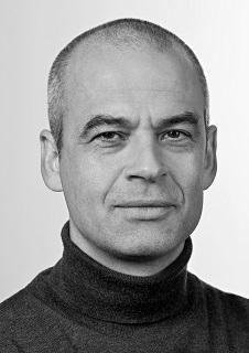 Prof. Dr.                                                    Sören Schöbel