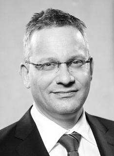 Dr.                                                          Achim Olrik Vogel