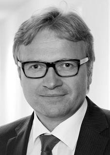 Dr.                                                          Reinhard Heer