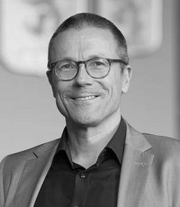 Prof. Dr.                                                    Uwe Schneidewind